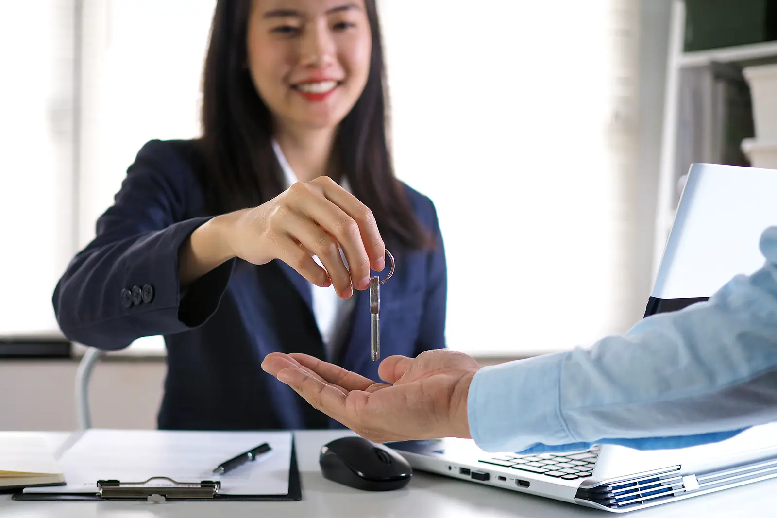 Incentives That Work: How Lake Havasu Property Owners Can Fill Vacancies Faster